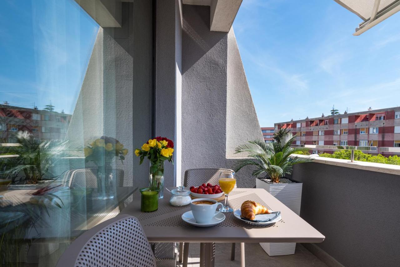 D-Apartment - With Garage And Balcony Задар Экстерьер фото