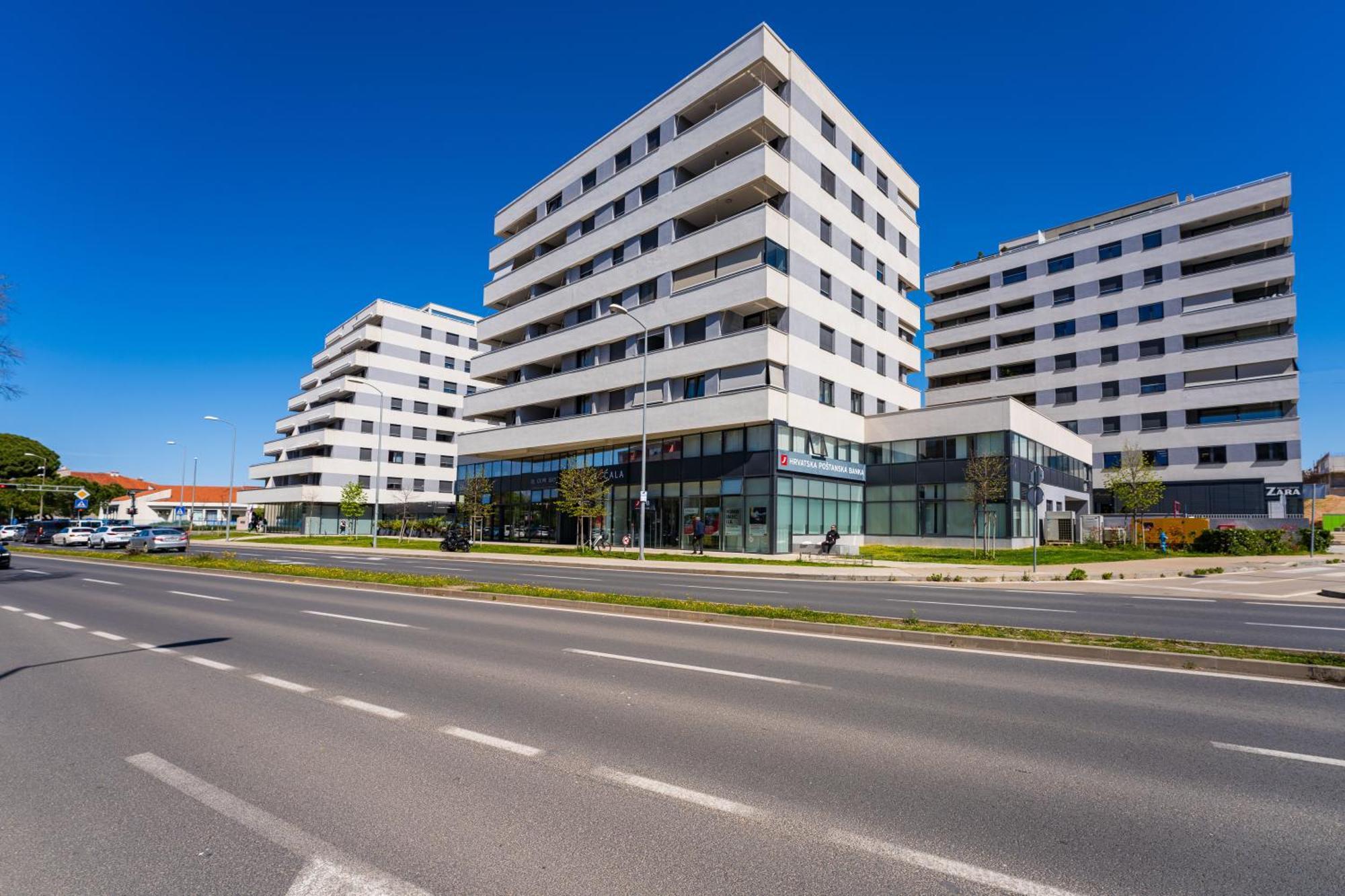 D-Apartment - With Garage And Balcony Задар Экстерьер фото