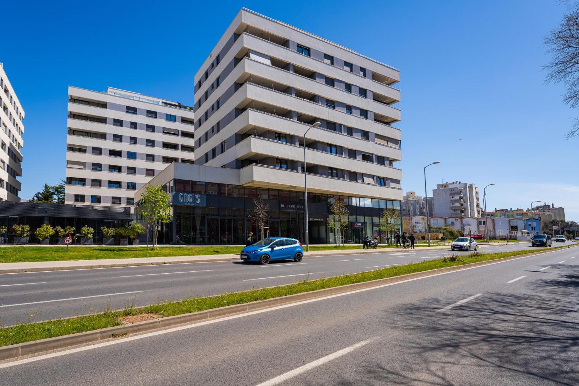 D-Apartment - With Garage And Balcony Задар Экстерьер фото