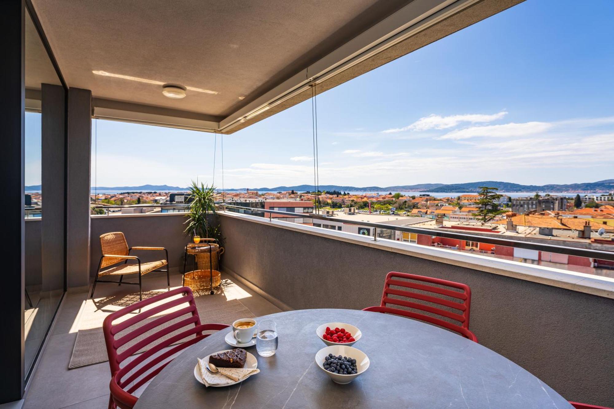 D-Apartment - With Garage And Balcony Задар Экстерьер фото